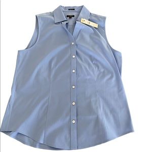 Size 10 NWT Talbots blue wrinkle-resistant sleeveless shirt / blouse